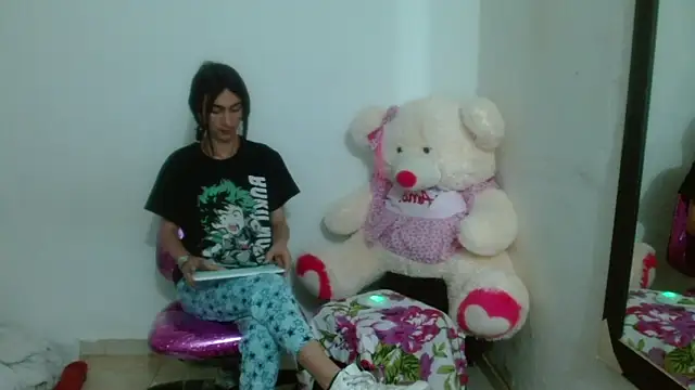 Snapshot of SexyTokio4 chatting on 02.06.25 SexyTokio4 online show from 02.06.25