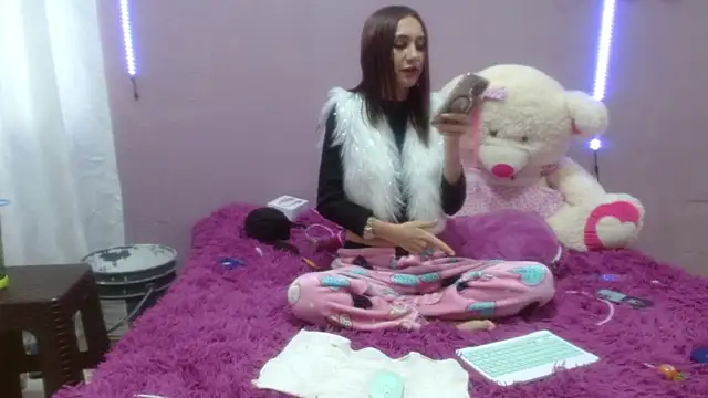 Snapshot of SexyTokio4 chatting on 03.18.25 SexyTokio4 online show from 03.18.25