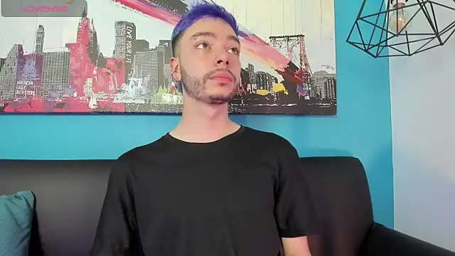 Snapshot of noah_ricci chatting on 01.12.25 noah ricci online show from 01.12.25