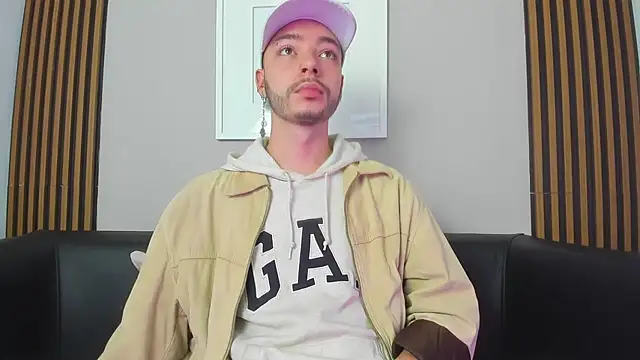 Snapshot of noah_ricci chatting on 01.27.25 noah ricci online show from 01.27.25