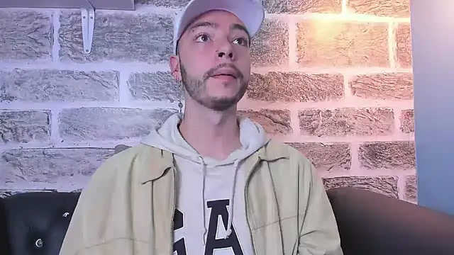 Snapshot of noah_ricci chatting on 02.10.25 noah ricci online show from 02.10.25