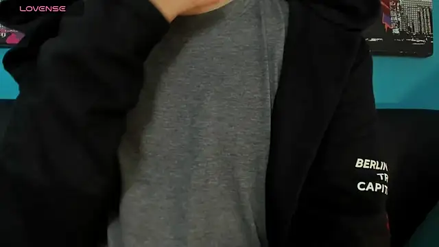 Snapshot of noah_ricci chatting on 02.18.25 noah ricci online show from 02.18.25