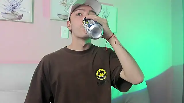 Snapshot of noah_ricci chatting on 03.07.25 noah ricci online show from 03.07.25