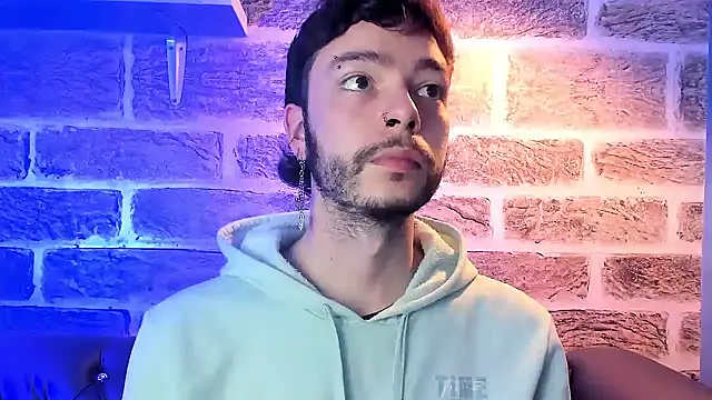 Snapshot of noah_ricci chatting on 10.18.25 noah ricci online show from 10.18.25