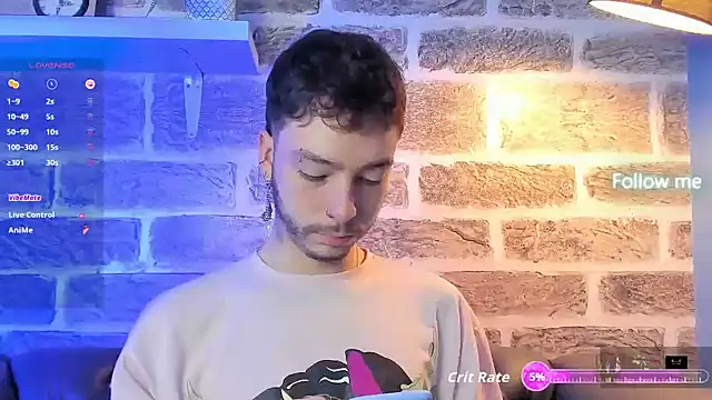 Snapshot of noah_ricci chatting on 10.27.25 noah ricci online show from 10.27.25