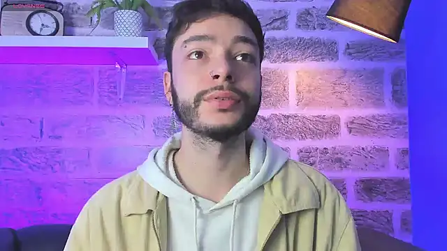 Snapshot of noah_ricci chatting on 11.21.25 noah ricci online show from 11.21.25