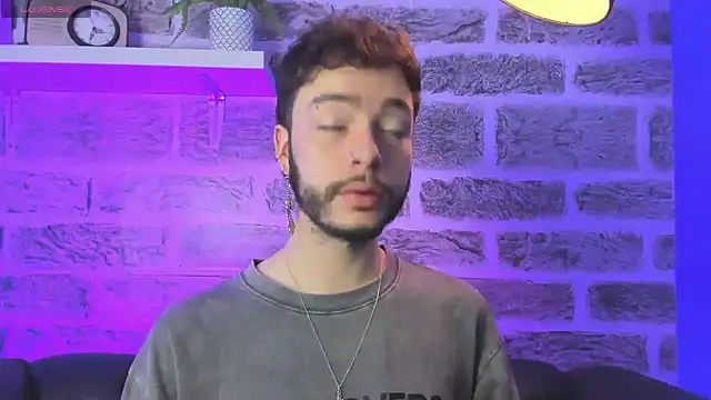 Snapshot of noah_ricci chatting on 11.22.25 noah ricci online show from 11.22.25