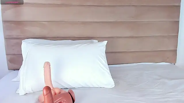 IsabellaJonns online show from 02.11.25