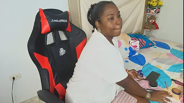 alanavega11 online show from 02.26.25