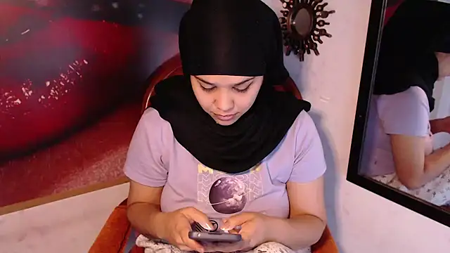 Snapshot of VenussTits97 chatting on 12.04.24 VenussTits97 online show from 12.04.24