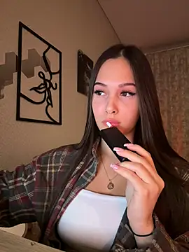 EricaWalls online show from 12.05.24