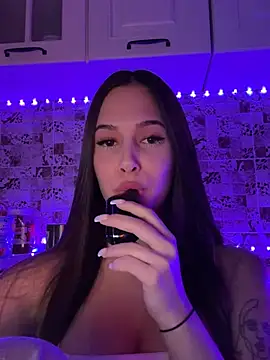 EricaWalls online show from 01.18.25