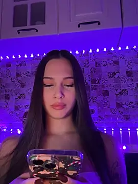 EricaWalls online show from 02.01.25