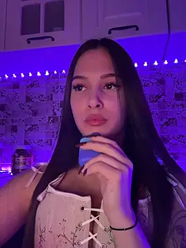 EricaWalls online show from 02.04.25