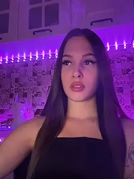 EricaWalls online show from 02.11.25