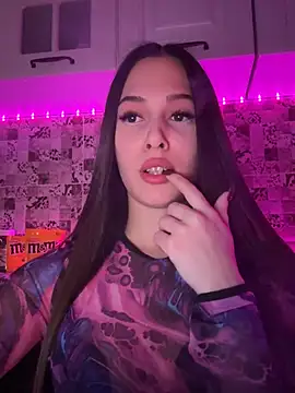 EricaWalls online show from 02.19.25