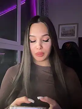 Snapshot of EricaWalls chatting on 11.27.25 EricaWalls online show from 11.27.25