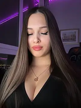 Snapshot of EricaWalls chatting on 12.02.25 EricaWalls online show from 12.02.25