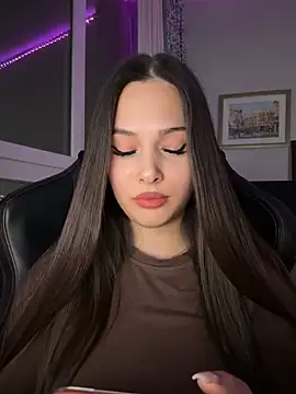 Snapshot of EricaWalls chatting on 01.13.26 EricaWalls online show from 01.13.26