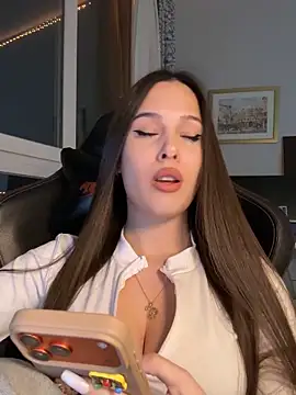 Snapshot of EricaWalls chatting on 03.11.26 EricaWalls online show from 03.11.26