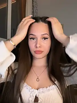 Snapshot of EricaWalls chatting on 03.12.26 EricaWalls online show from 03.12.26