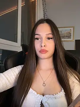 Snapshot of EricaWalls chatting on 03.16.26 EricaWalls online show from 03.16.26