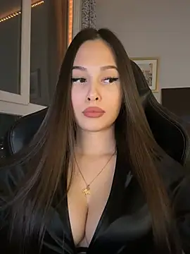 Snapshot of EricaWalls chatting on 03.29.26 EricaWalls online show from 03.29.26