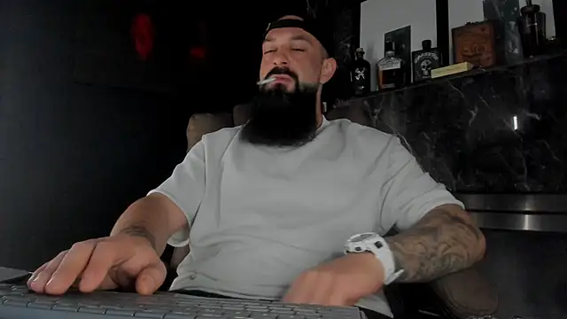 axxelrich  online show from 10.27.25