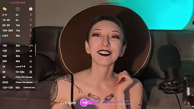 Snapshot of lovelylucyy chatting on 02.28.25 lovelylucyy online show from 02.28.25