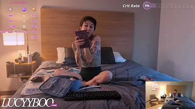 Snapshot of lovelylucyy chatting on 10.13.25 lovelylucyy online show from 10.13.25