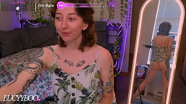 Snapshot of lovelylucyy chatting on 07.15.26 lovelylucyy online show from 07.15.26