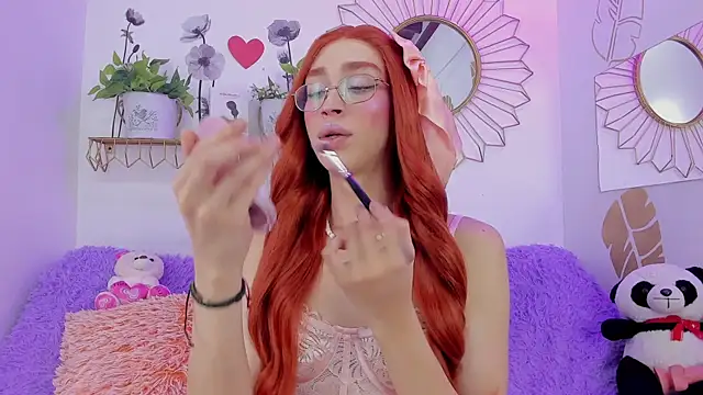 Snapshot of Ariadna_Evangeline chatting on 09.29.25 Ariadna Evangeline online show from 09.29.25