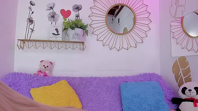 Snapshot of Ariadna_Evangeline chatting on 10.14.25 Ariadna Evangeline online show from 10.14.25