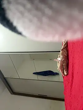 Snapshot of Dudarob22 chatting on 10.13.25 Dudarob22 online show from 10.13.25