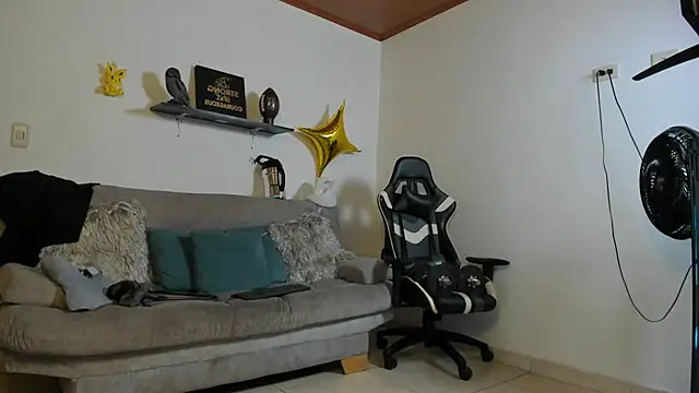 julian wallace online show from 10.08.25