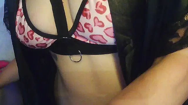 Snapshot of deziraestarz6969 chatting on 07.14.26 deziraestarz6969 online show from 07.14.26