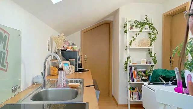 BrownieyQueen online show from 03.05.25