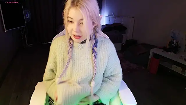 EvaSweetys online show from 12.13.24