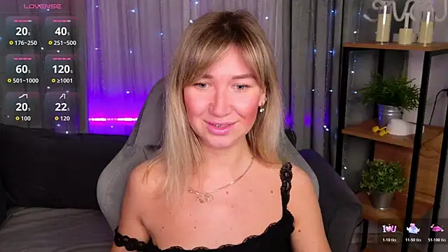 Snapshot of MilaBott chatting on 03.25.26 MilaBott online show from 03.25.26