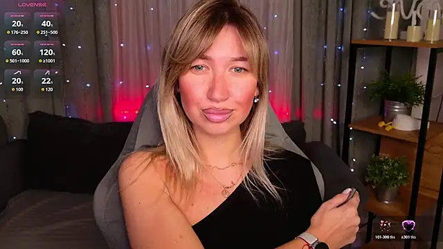 Snapshot of MilaBott chatting on 04.01.26 MilaBott online show from 04.01.26