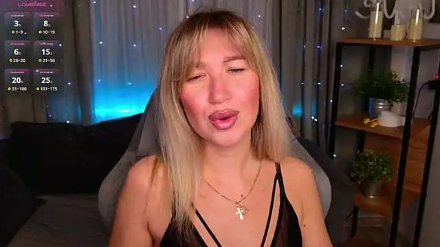 Snapshot of MilaBott chatting on 04.02.26 MilaBott online show from 04.02.26