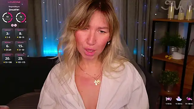 Snapshot of MilaBott chatting on 04.04.26 MilaBott online show from 04.04.26