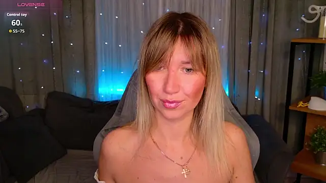 Snapshot of MilaBott chatting on 04.30.26 MilaBott online show from 04.30.26