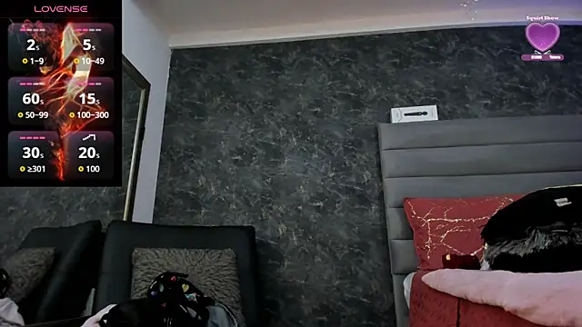 Bella Evans  online show from 09.29.25