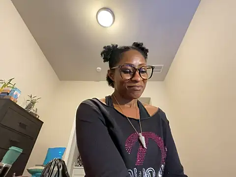 wynterheat online show from 10.24.25