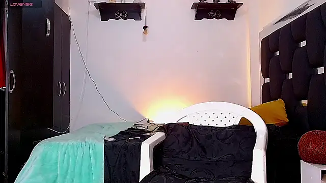 Snapshot of RyanRizzo chatting on 12.20.24 RyanRizzo online show from 12.20.24