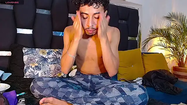 Snapshot of RyanRizzo chatting on 01.26.25 RyanRizzo online show from 01.26.25