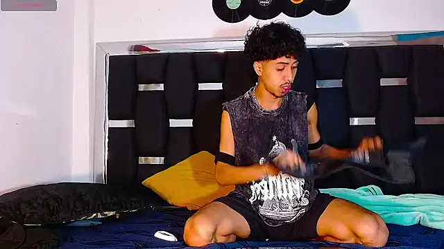 Snapshot of RyanRizzo chatting on 02.17.25 RyanRizzo online show from 02.17.25