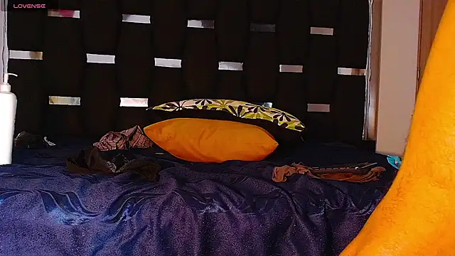 Snapshot of RyanRizzo chatting on 02.18.25 RyanRizzo online show from 02.18.25