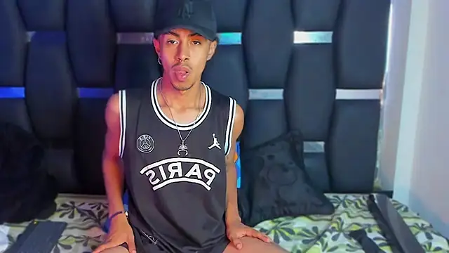 RyanRizzo online show from 11.24.25